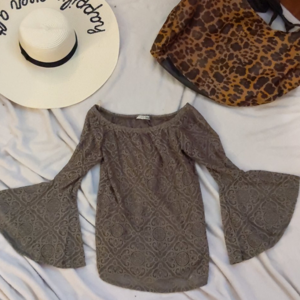 Lace army green off the shoulder shirt